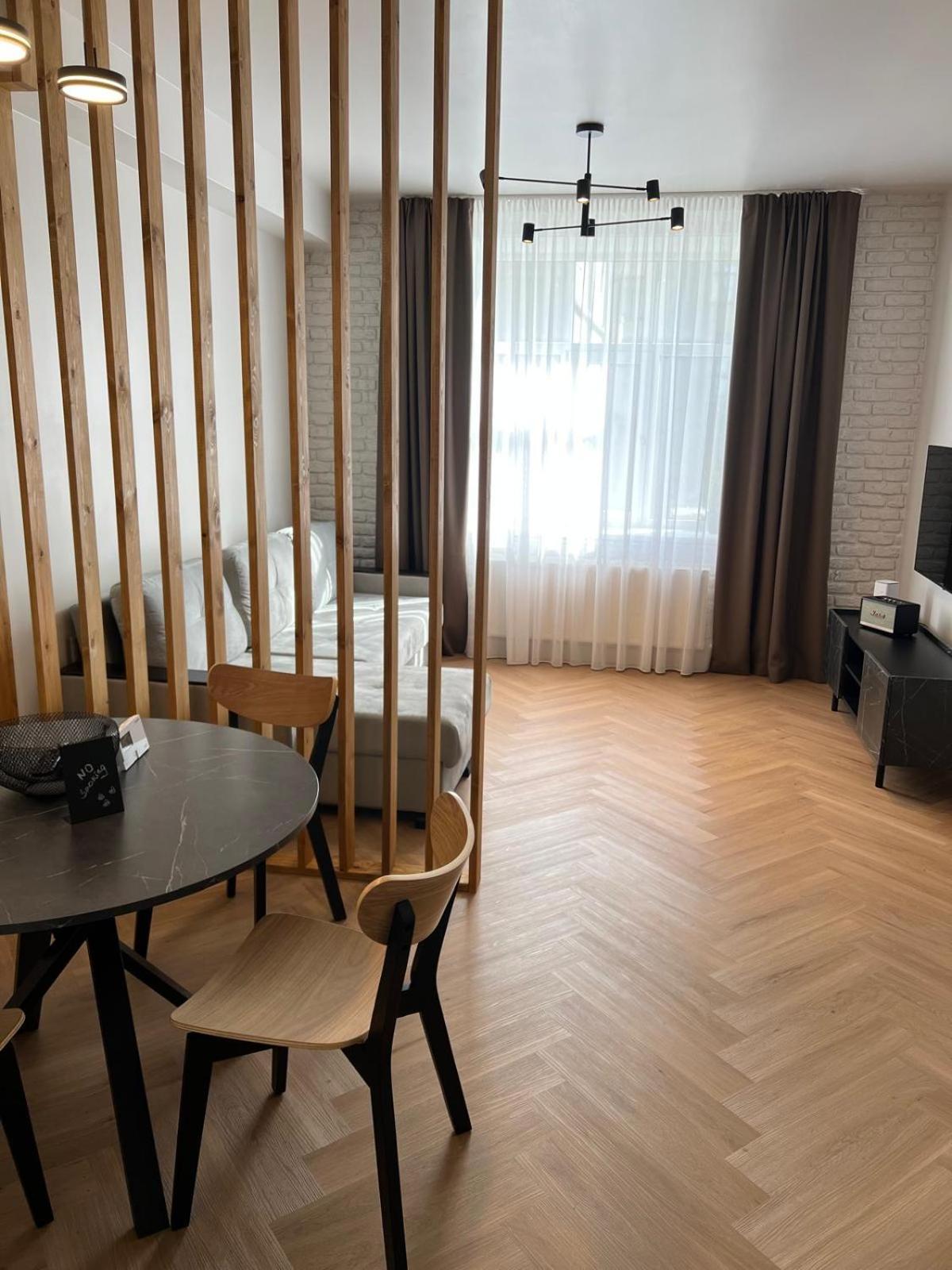 Cozy 2 -room In The Center Of - Lacplesa Appartement Riga