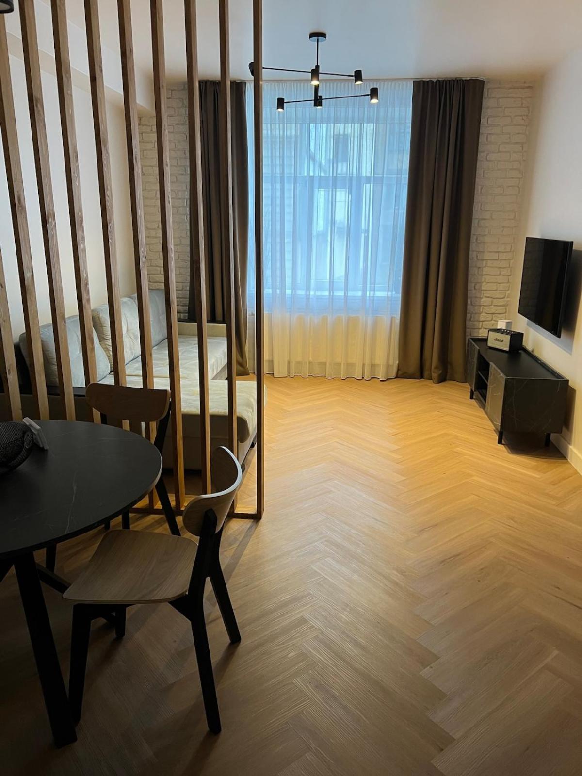 Cozy 2 -room In The Center Of - Lacplesa Appartement